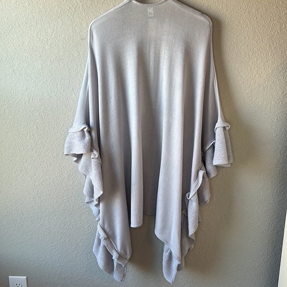 NWT Francesca’s Gray Knit Cardigan Sweater One Size - Picture 6 of 10